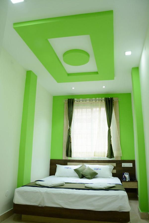 Hotel Landmark Udagamandalam Exterior foto